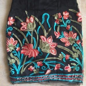 Embroidered mini skirt